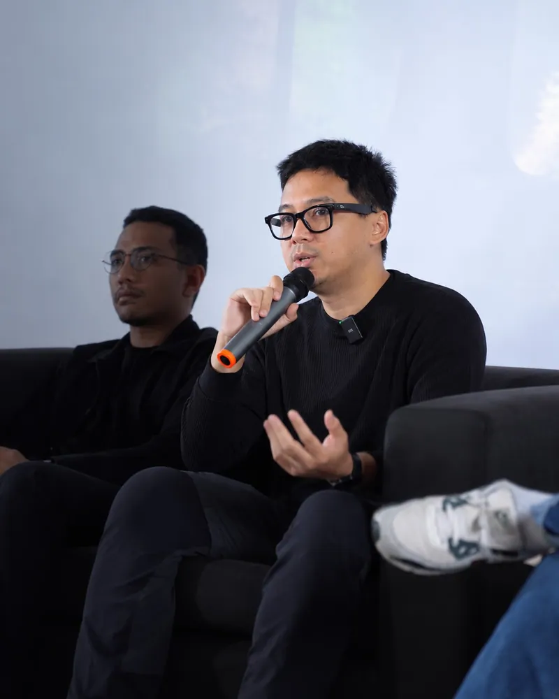 Argi Tendo speaking at Purwadhika Design Talk